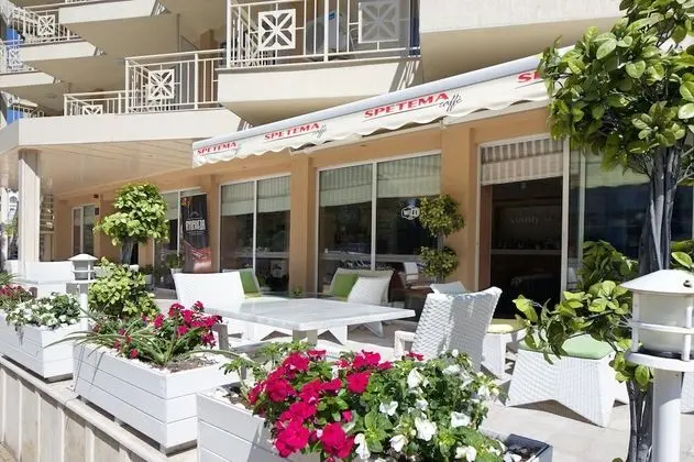 Karlovo Hotel - Dış Mekan