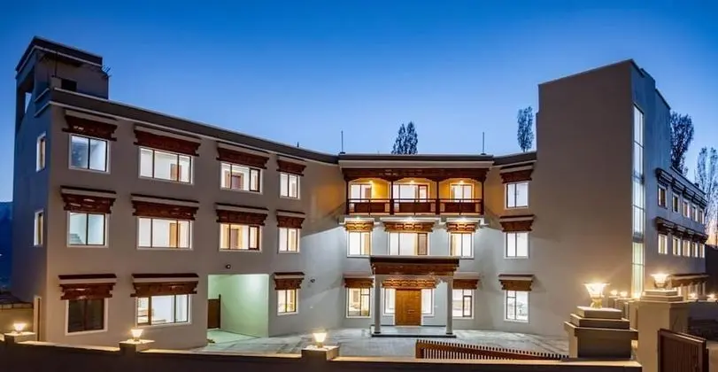 Hotel Karma Residency