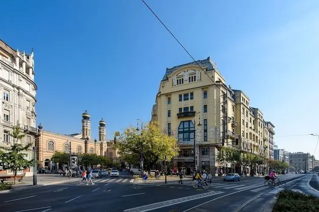 Karoly Corner Residences - Dış Mekan