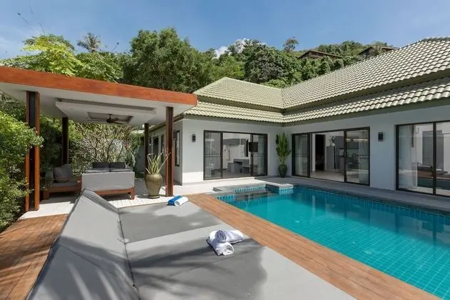 Karon Beach Pool Villa 2