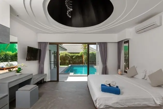 Karon Beach Pool Villa 2 - Oda