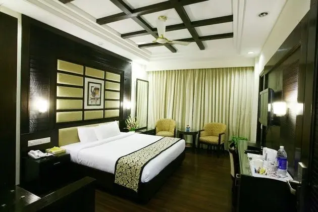 Karon Hotel - Lajpat Nagar
