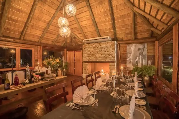 KARONGWE RIVER LODGE - Yeme / İçme