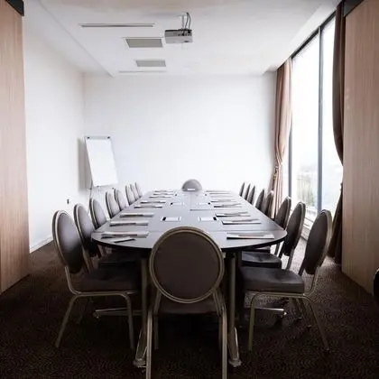 Karpalas City Hotel & Spa - İş / Konferans