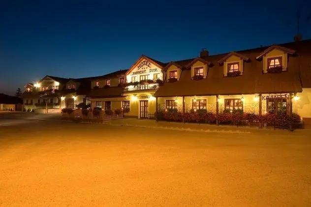 Hotel Karpatsky Dvor - Dış Mekan