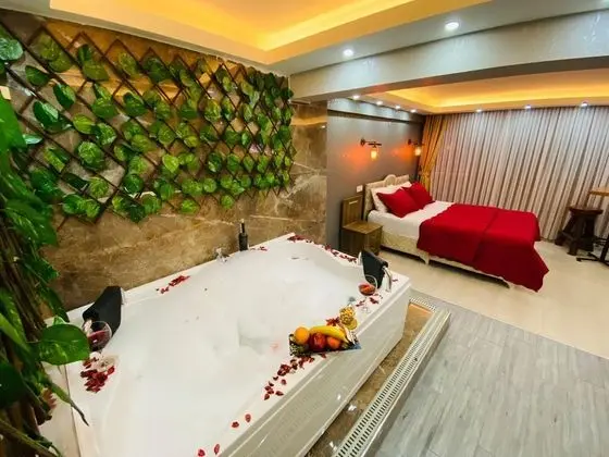 Karşıyaka Plus Apart Otel - Jakuzi