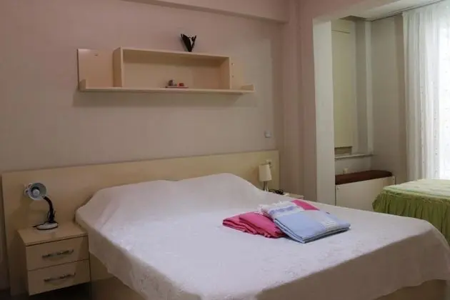Karya Apartments - Oda