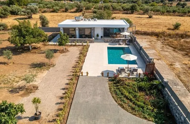 Villa Karydia with private pool