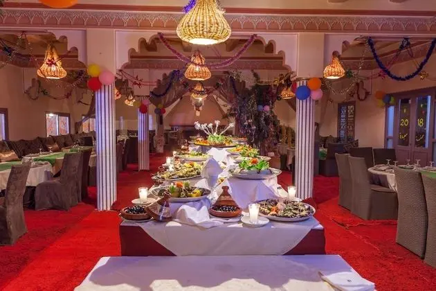 Kasbah Tizzarouine - Yerinde Yemek