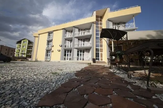 Kashahi Hotel