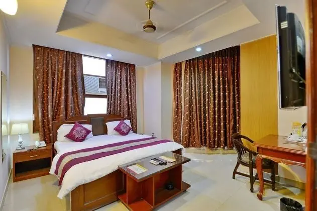 Hotel Kashish Residency & Banquet - Oda