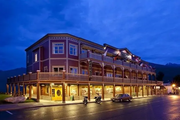 Kaslo Hotel and Pub