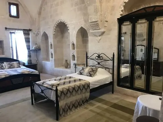 Kasr-ı Abbas Hotel
