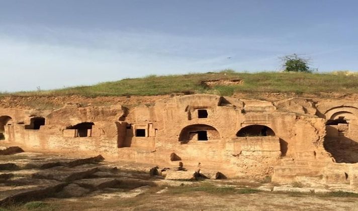 Kasr-ı Nehroz Hotel
