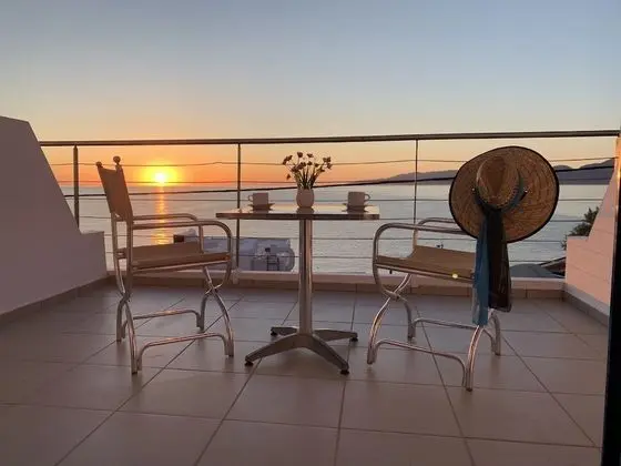 Kassavetis Center - Hotel Studios & Apartments - Öne Çıkan Resim