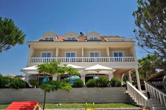 Villa Kastel - Dış Mekan