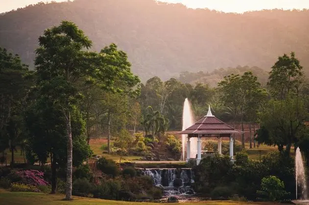 KATATHONG GOLF RESORT SPA