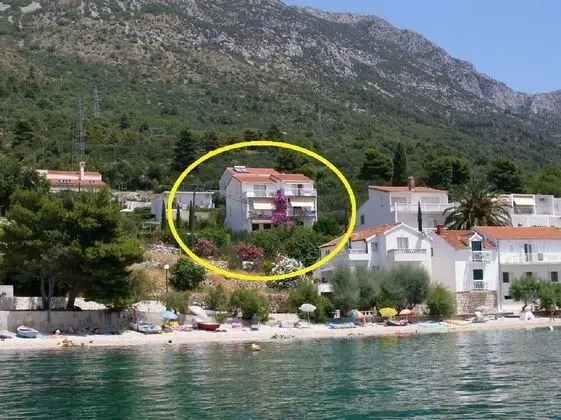 Kate - 20m From the Beach - A2