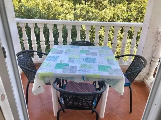 Kate - With Nice View - A4