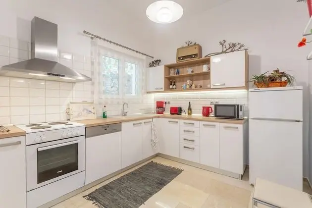 Villa Katerina Large Private Pool Walk to Beach Sea Views A C Wifi Car Not Required - 2359 - Oda