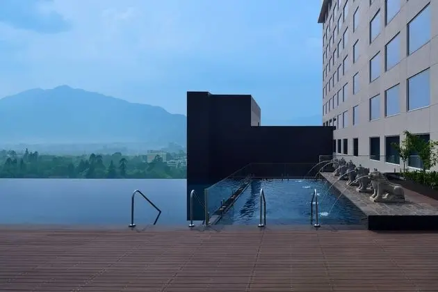 Kathmandu Marriott Hotel - Havuz