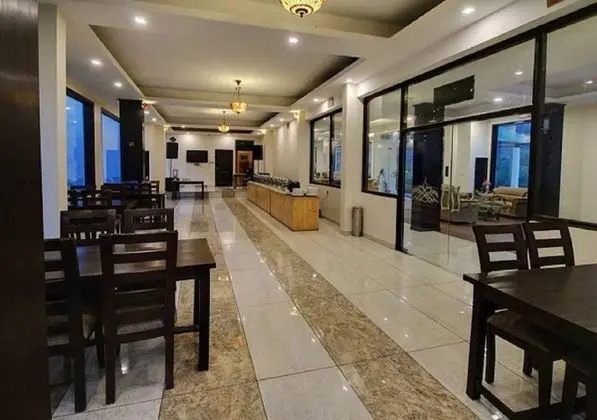 Katoch Grand By Vivaan - Yerinde Yemek