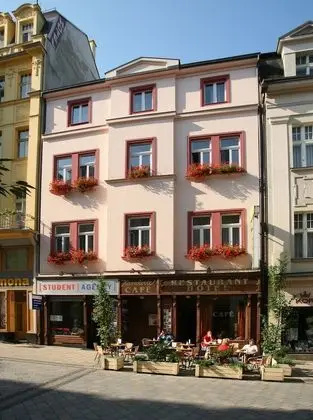 Hotel Kavalerie - Dış Mekan