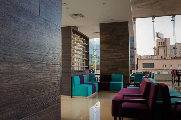 Hotel Kavia Monterrey - Oda Düzeni