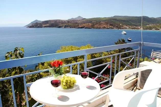 Kavos Bay Seafront Hotel
