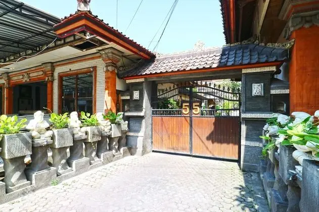 Kawali Homestay Kuta - Yerinde Yemek