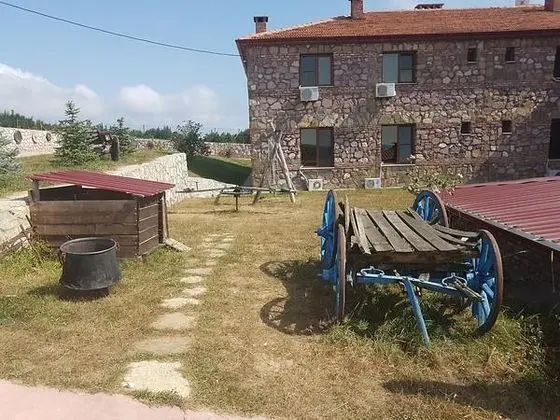 Kazancı Taşhan Otel