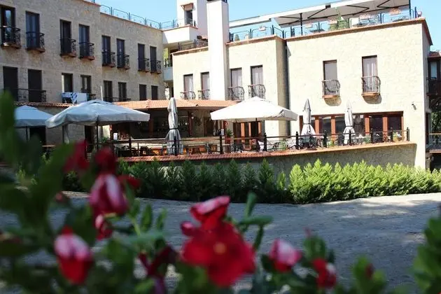 Kazdağları Karye Müze Otel - Havuz