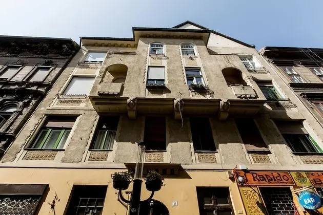 Kazinczy 10 Apartment