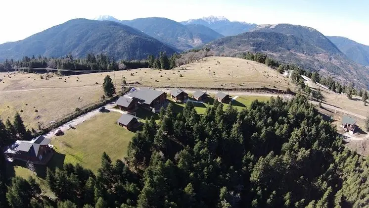 Kedros Village
