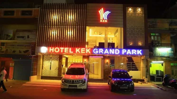 Hotel Kek Grand Park - Dış Mekan