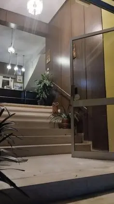 HOTEL KEKROPS - Lobi