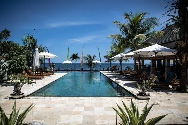 Kelapa Lovina Beach Villa - Havuz