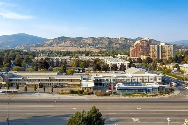 KELOWNA INN AND SUITES