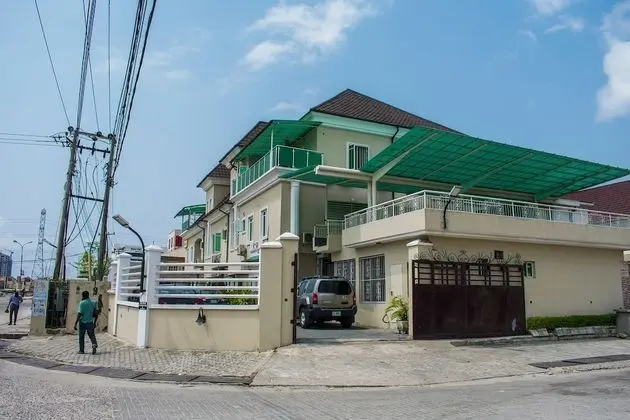 Kemas Suites - 1
