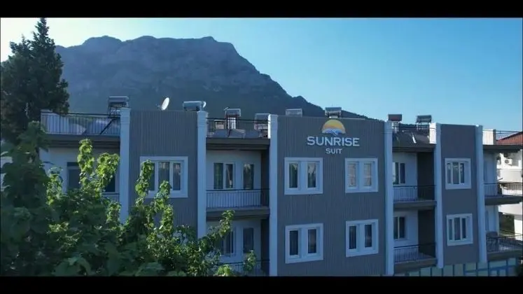 Kemer Sunrise Suit