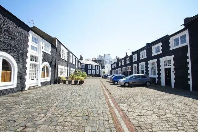 Kemp Town House Parking by Brighton Holiday Lets