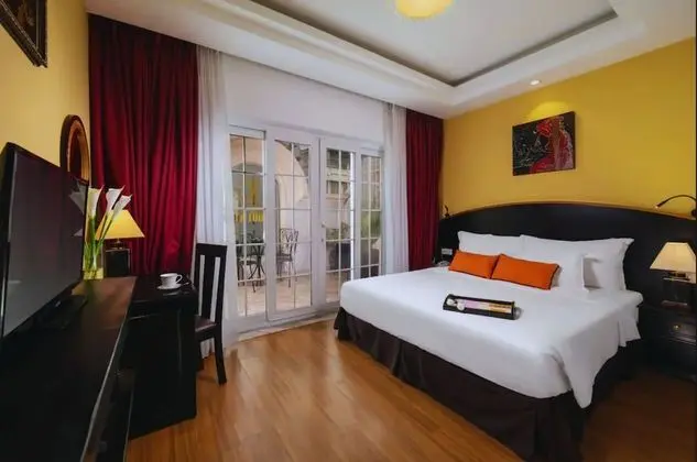 Ken Hotel by Connek - Öne Çıkan Resim
