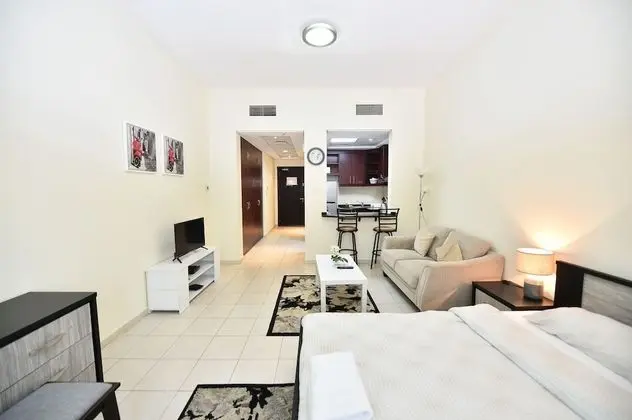 KEN - Spectacular Furnished Studio