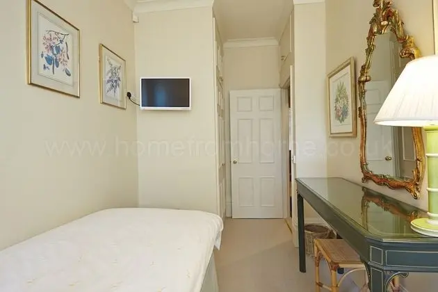 Kensington - Comfortable two Bedroom Ground Floor Property - 3 Beds