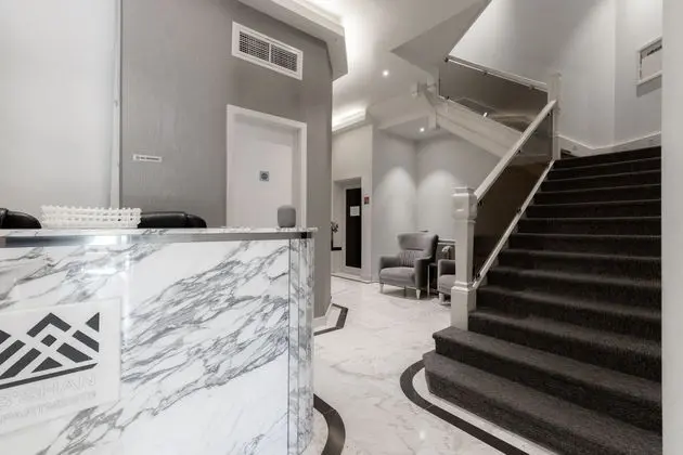 Kensington Court by CAPITAL - Lobi