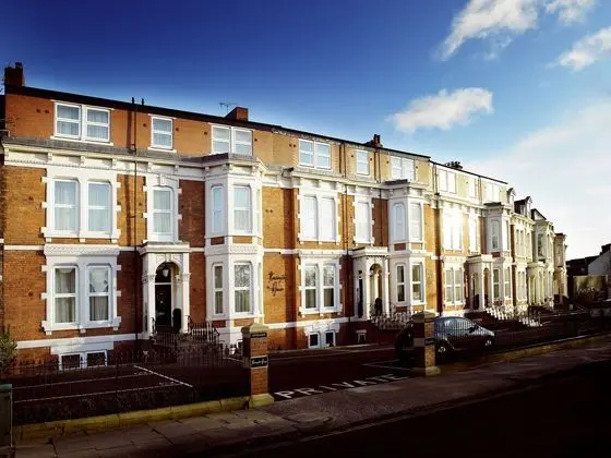 Kensington House Aparthotel