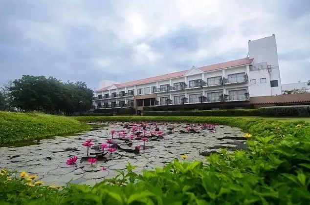 Kensville Golf and Country Club