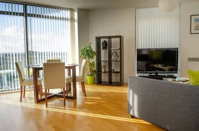 Kent Street - Apt 8 - Öne Çıkan Resim