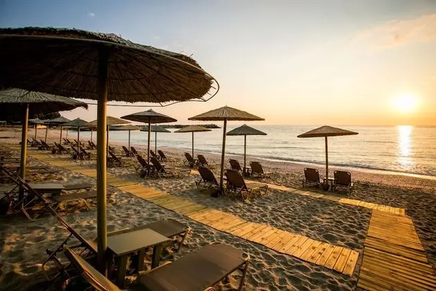 Kenta Beach Hotel - Plaj