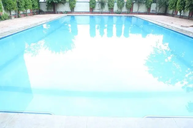 Kenth Hari Resort Dhaulpur by ShriGo Hotels - Havuz